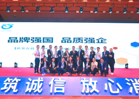 廣州工業(yè)提升門廠家-廣州奇翔創(chuàng)造良好的消費(fèi)環(huán)境！